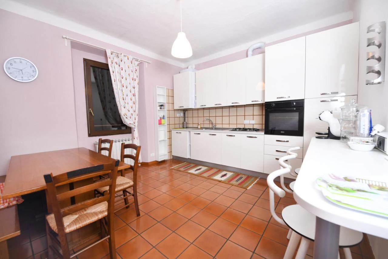 Villa Pinetina B&B Lasnigo Luaran gambar