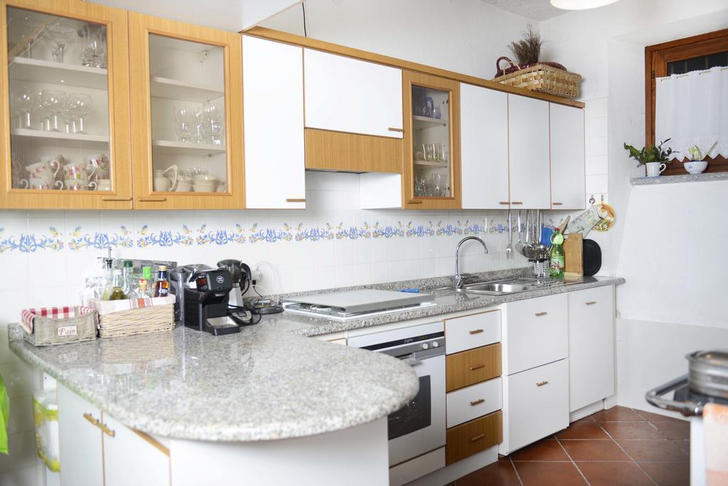 Villa Pinetina B&B Lasnigo Luaran gambar