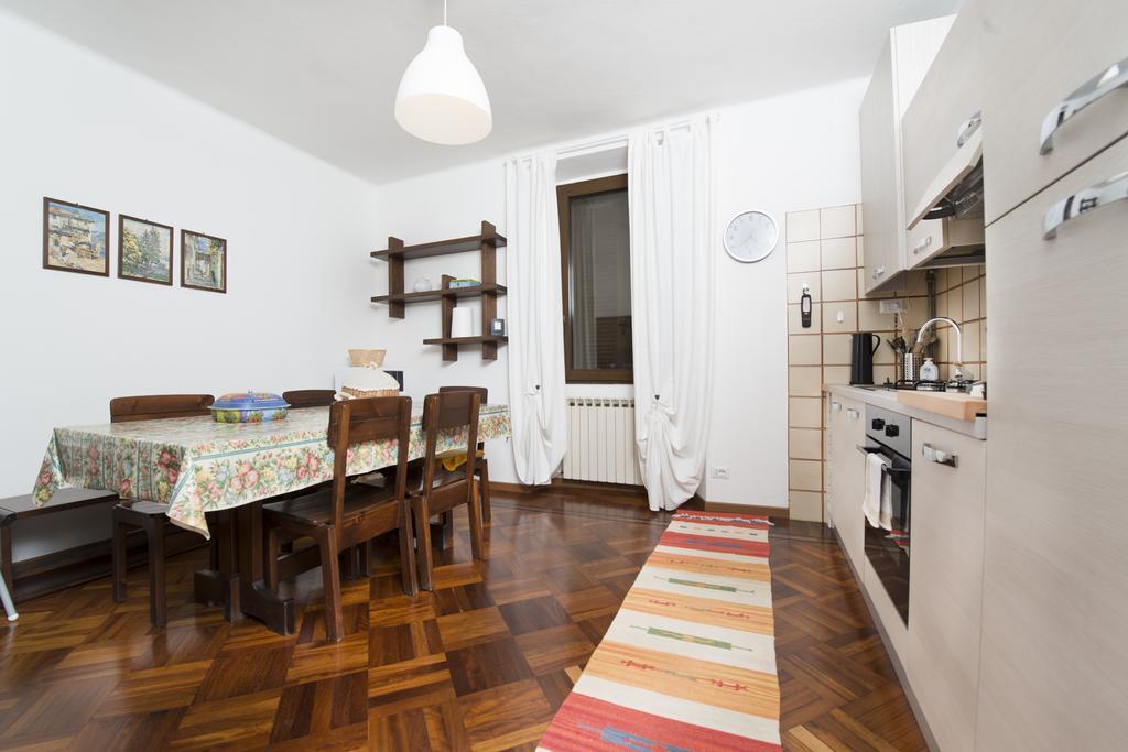 Villa Pinetina B&B Lasnigo Luaran gambar