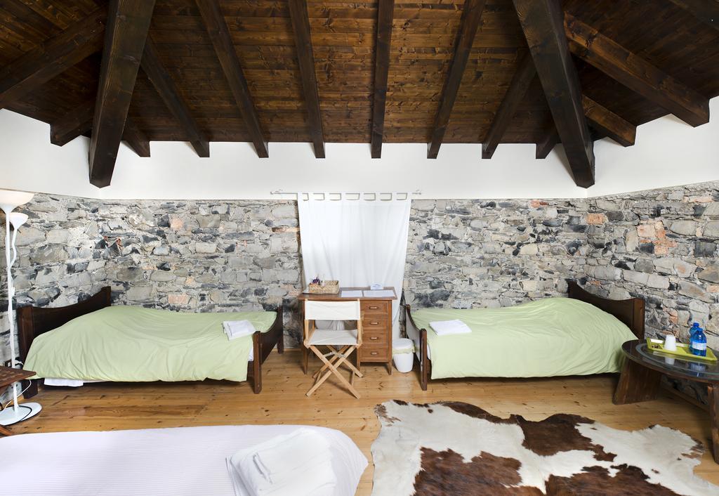 Villa Pinetina B&B Lasnigo Luaran gambar